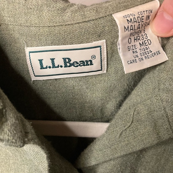 LLBean Green Cotton Button Down Long Sleeve Shirt - Picture 3 of 3